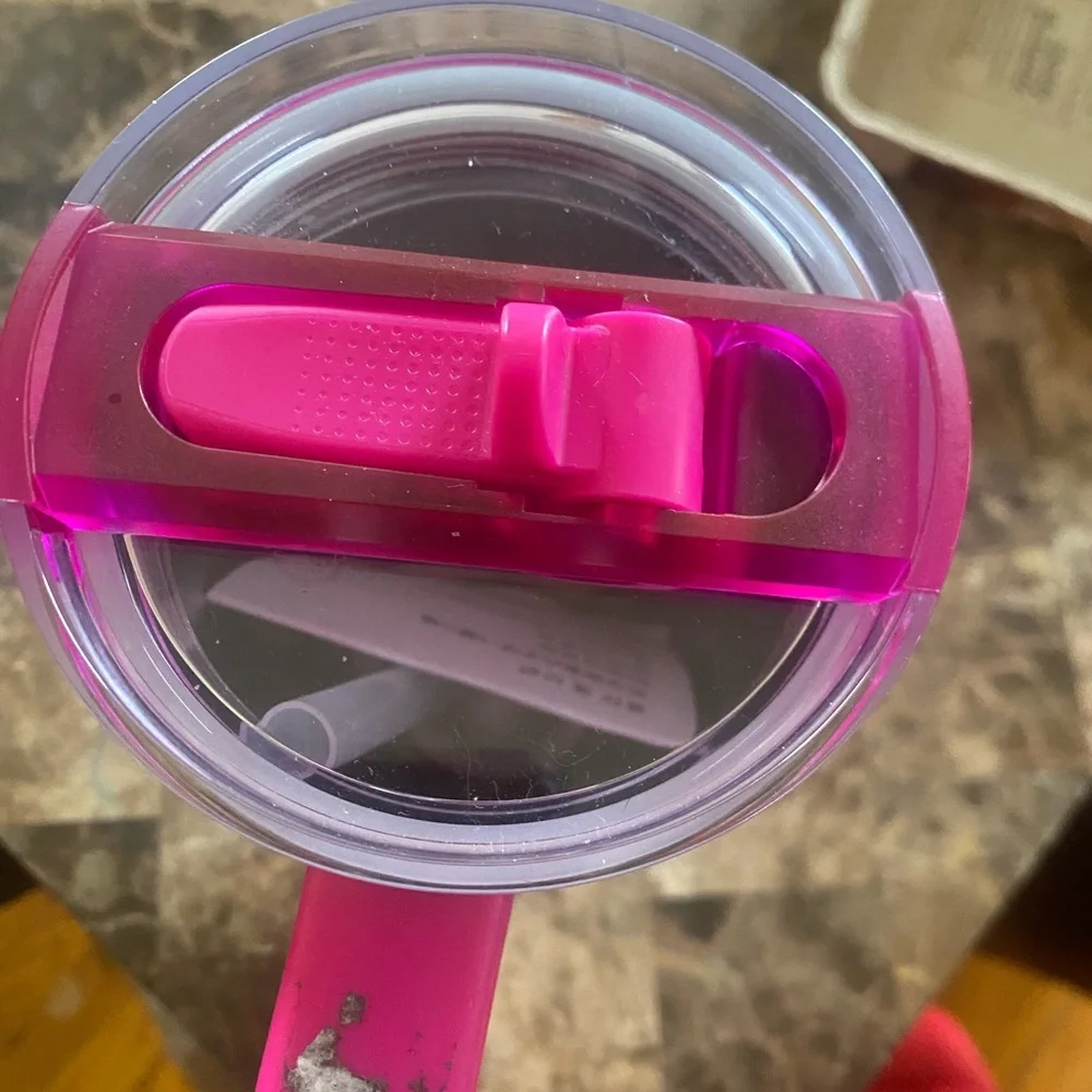 Stanley Hot Pink Flo State Quencher H2.0 Insulated Tumbler with Handle NWT - Picture 3 of 9